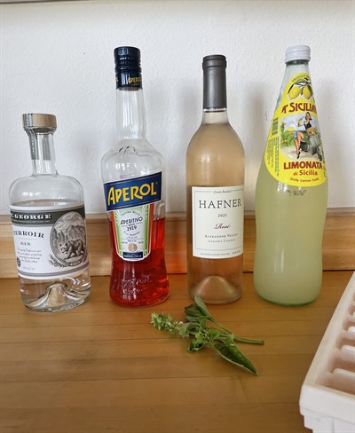 Aperol Rose Spritz
