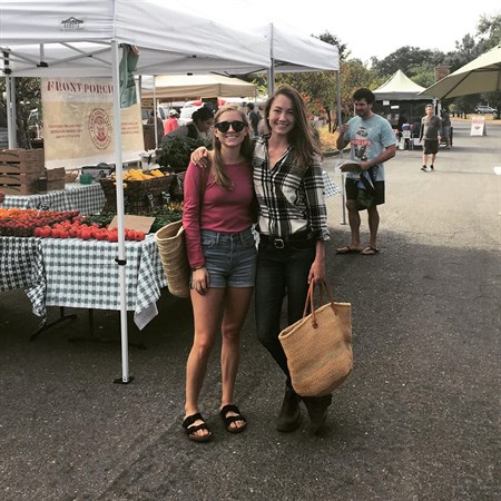 Hafner Sisters at Market